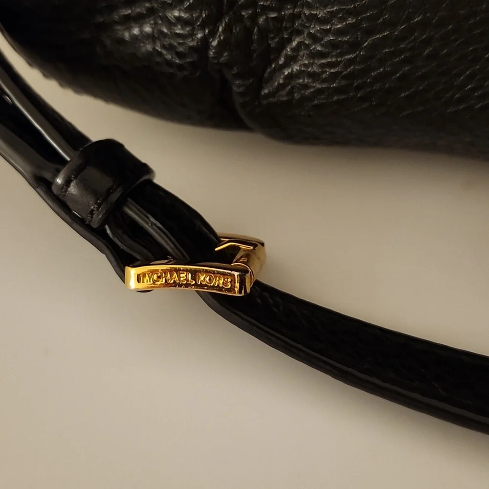 Michael Kors Leather Crossbody w/Free Fossil Cardholder